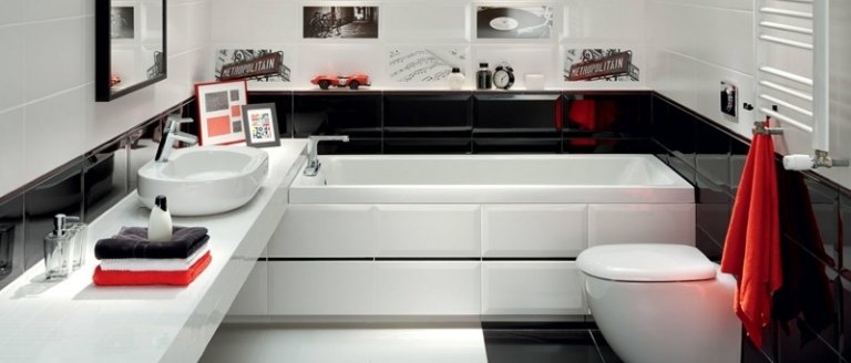 kúpeľňa malé moderné čiernobiele červené akcenty