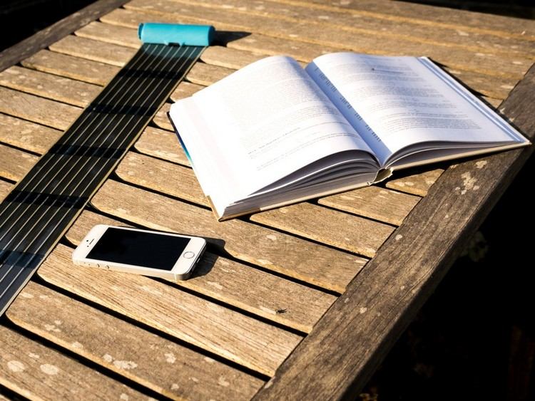 solárna nabíjačka-iphone-mobil-slnečná roleta