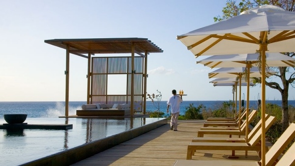 stredisko Amanyara turci caicos ležadlá slnečníky letovisko Amanyara Turci a caicos ležadlá slnečníky