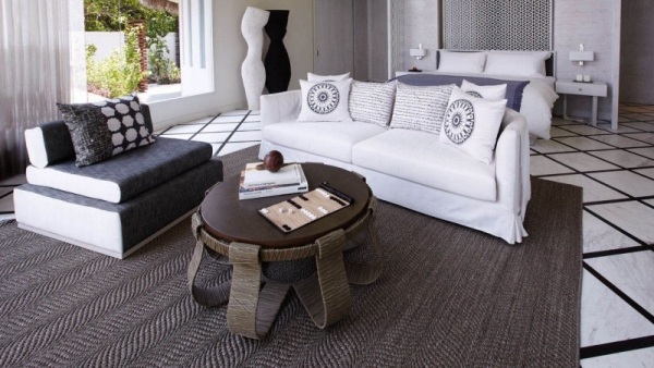 návrh miestokráľskeho luxusného hotela na terase v Maldivách