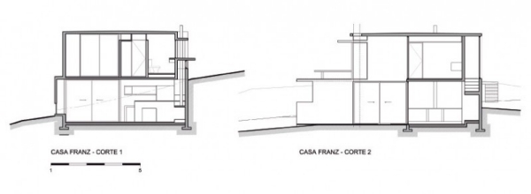 moderný dom zo skla a dreveného pôdorysu