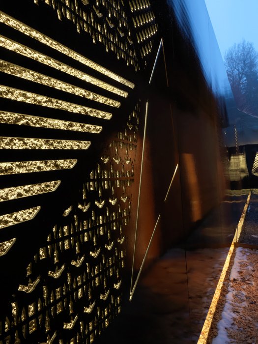 kupferschmid thierry cortenstahl stena krajina alpský dom kupferschmid thierry umelec corten oceľová stena krajina alpenhaus