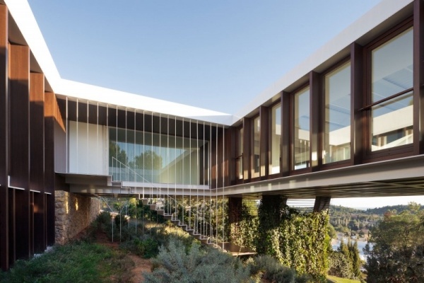 moderný dom na nádvorí