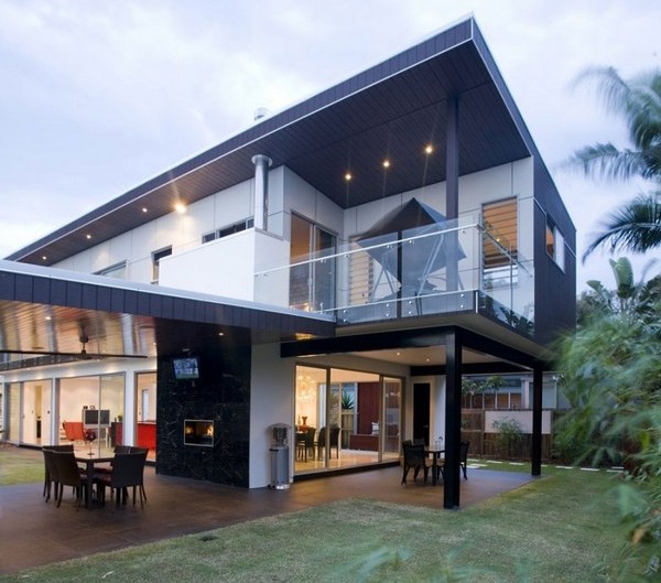 moderný dizajn domu radová sklenená fasáda moderný dom uprostred veľkého mesta