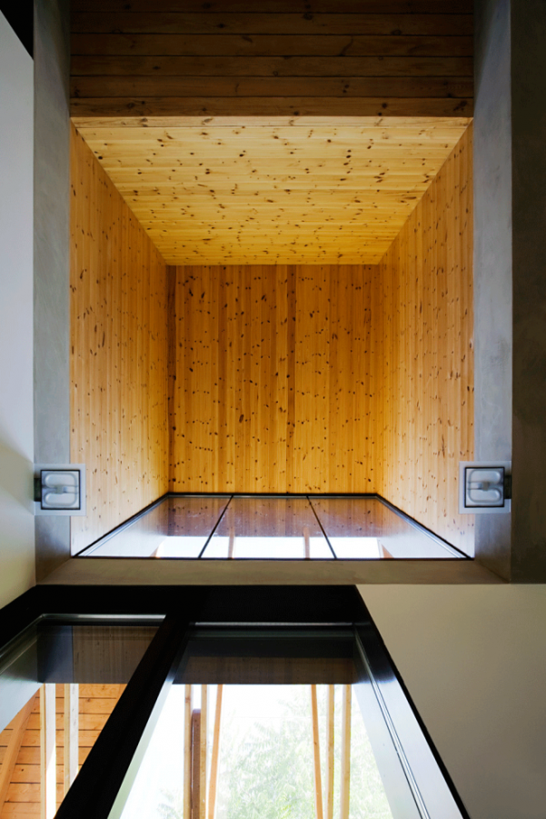 Moderný drevený obklad vo vidieckom štýle Moderný drevený obklad vo vidieckom štýle