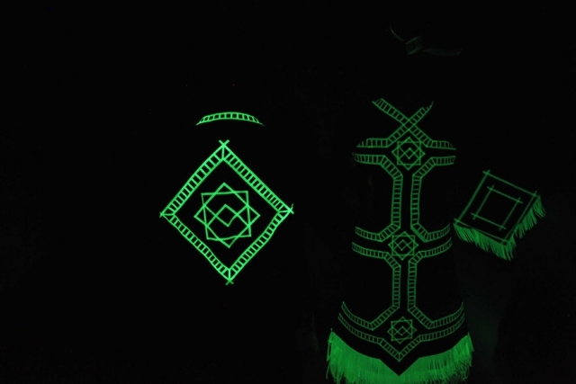 svetelné-kostýmy-abi-ples-vyrobené vlastnými rukami