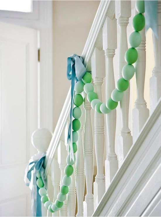 Vyrobte si veniec - ozdobte ho rozfúknutými vajíčkami