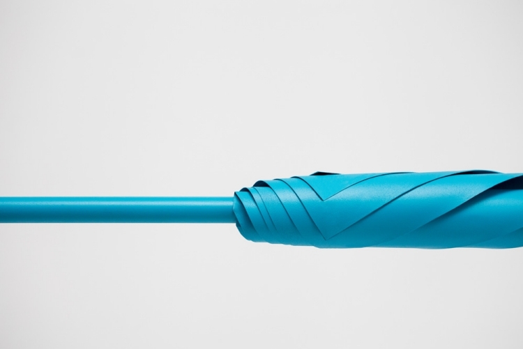 dáždnik sa zatvára magneticky dáždnik-dizajn-origami-skladacia-technika-magnetický-uzavretý