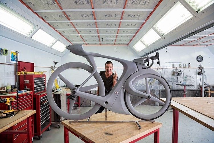 Dizajnér pracoval na koncepte závodných bicyklov 6 mesiacov závodný bike-design-fUCI-koncept-robert-egger-špecializovaný
