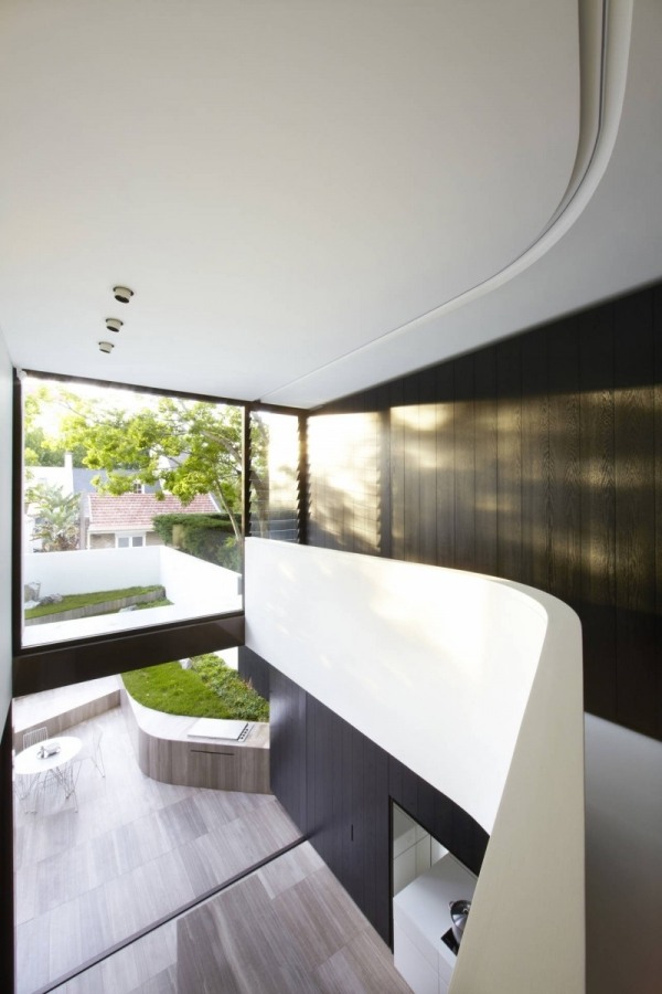 zrekonštruovaný mestský dom v starom a modernom prvom poschodí v Sydney