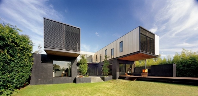 Viktoriánsky dom prešiel rozsiahlou prestavbou záhradného trávnika viktoriánsky renovácia domu austrália trávnik dvor