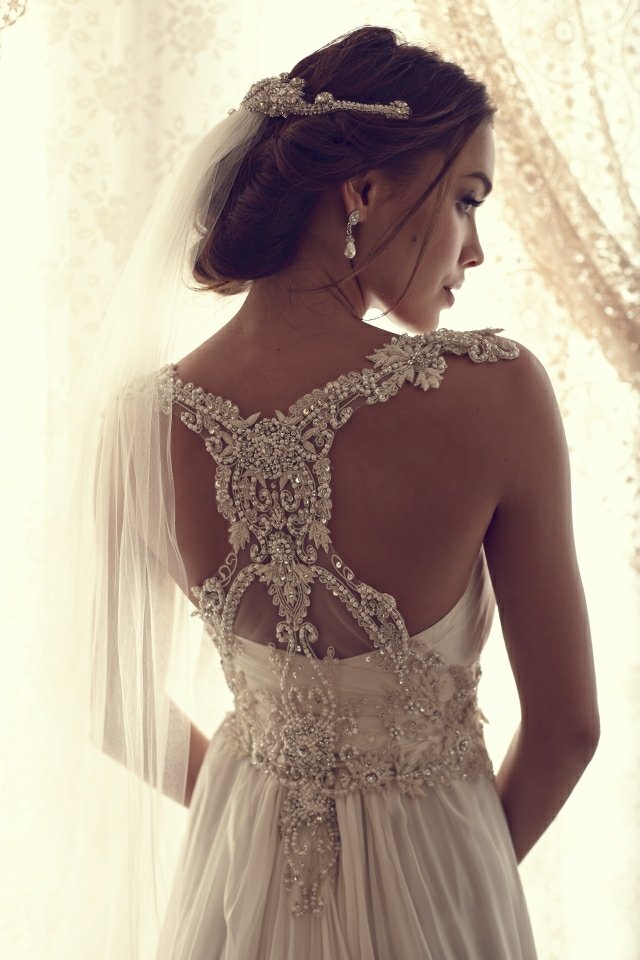 Vdajte sa v týchto nádherne zdobených svadobných šatách bella naija ozdobená perlová dekorácia bez operadla