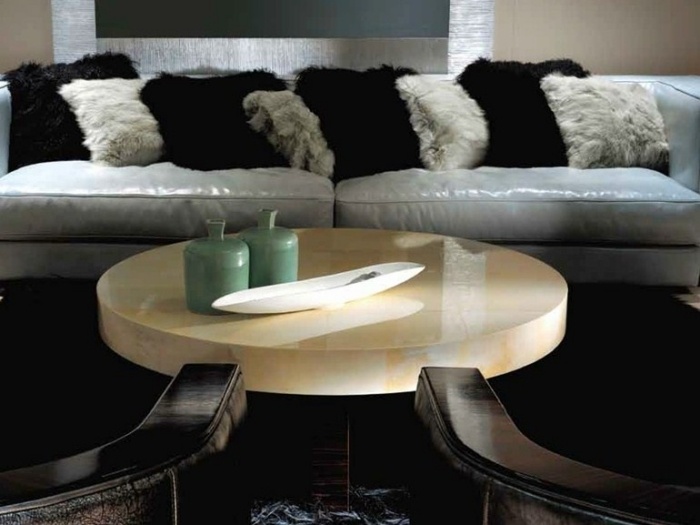 nápady na zariadenie-obývačka-okrúhly-konferenčný stolík-GALÉRIA-Ulivi-Salotti