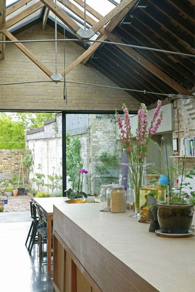 štítový dom londýn rustikálne moderné kuchynské zariadenie