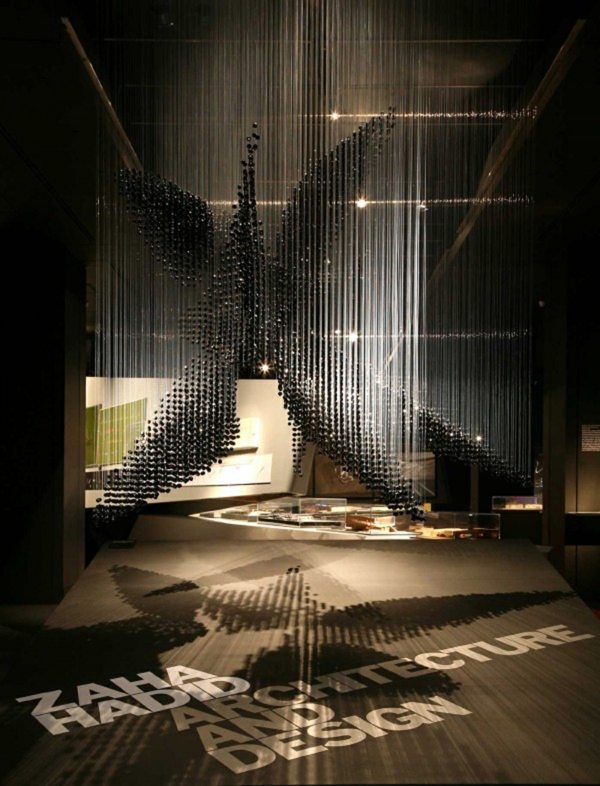 hlboký čierny jemný lesk hlboký čierny magický luster