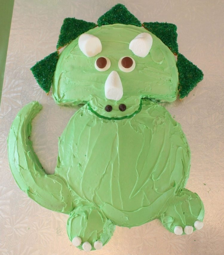 zostavte návod na dino koláč jednoducho v krémovej zelenej