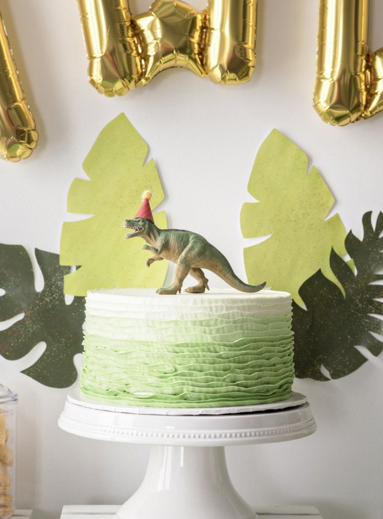dinosauria torta pečenie dekorácie nápady hra postava narodeninová torta