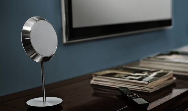 reproduktory lízanko dizajnér zvukový systém bang and olufsen reproduktor designový lízankový zvukový systém od bang and olufsen