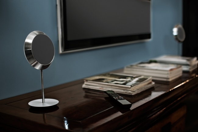 hliníkové reproduktory dizajnér zvukový systém bang a olufsen hliníkový reproduktorový zvukový systém od spoločnosti Bang a Olufsen