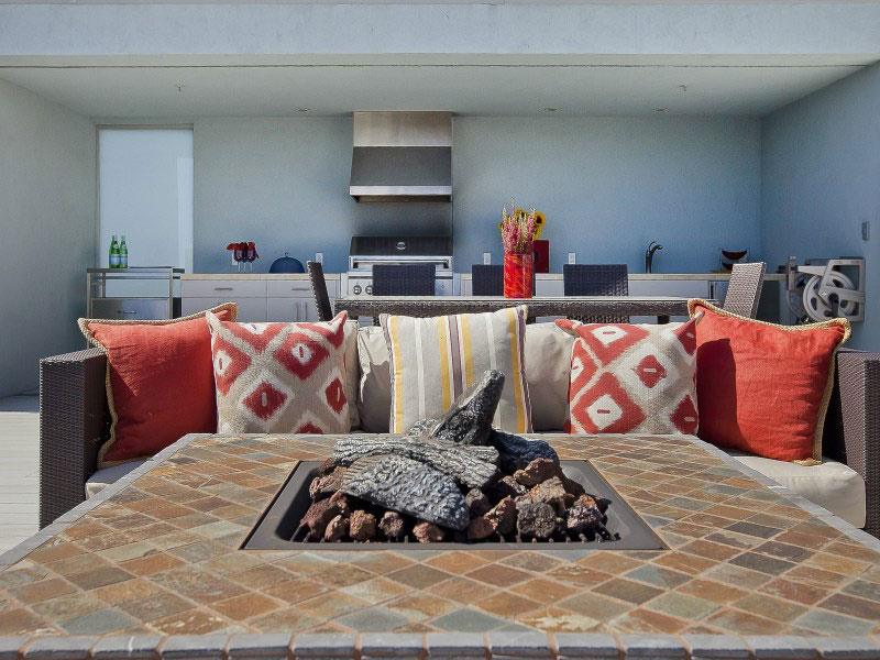 Penthouse so strešnou terasou krb krb vonkajšia kuchyňa Penthouse podkrovie so strešnou terasou krb krb vonkajšia kuchyňa