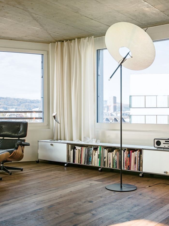 tv-lowboard-úložný priestor-pre-televíziu-USM-Haller