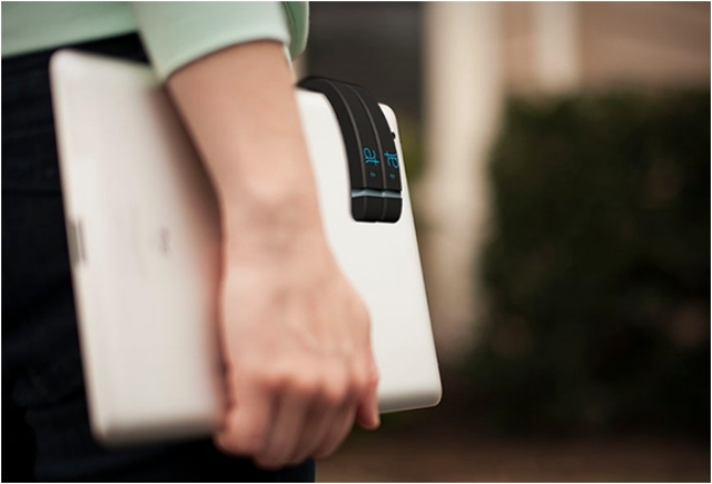 Airtype je možné nosiť na okraji počítača výmena airtype-how-to-carry-to-keyboard