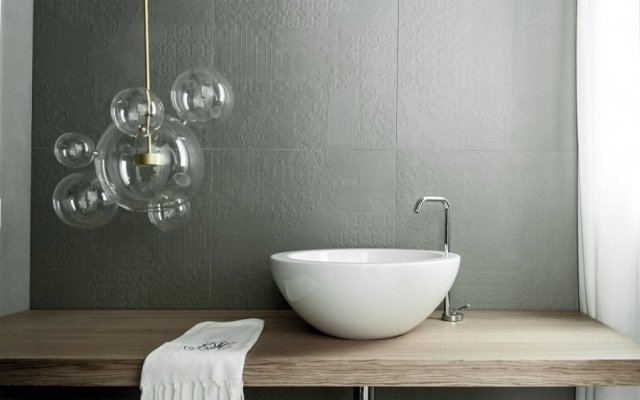 dizajnérske svietidlo-ručne fúkané-sklo-moderná-kúpeľňa