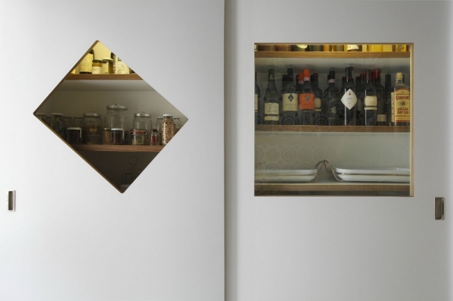 Byt kuchynský nábytok odkladacia skrinka poháre na víno elegantný byt kuchynský nábytok skriňa poháre na víno