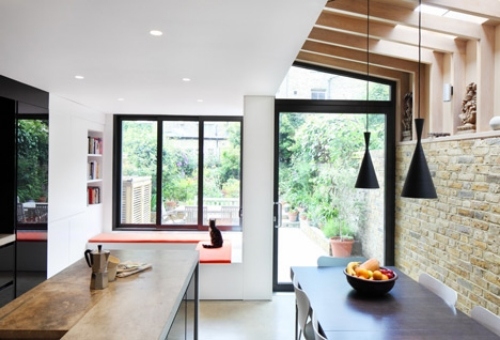 Zrekonštruujte jedálenský kút, nástupište 5