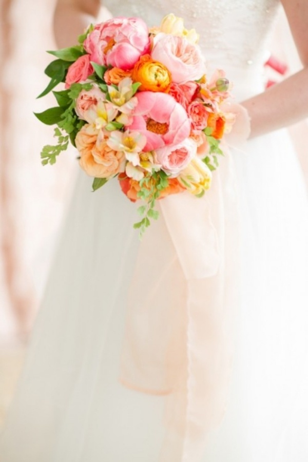 Skvelá kombinácia jemných kvetov letná svadba-stredomorská-morská-svadobná-kytica