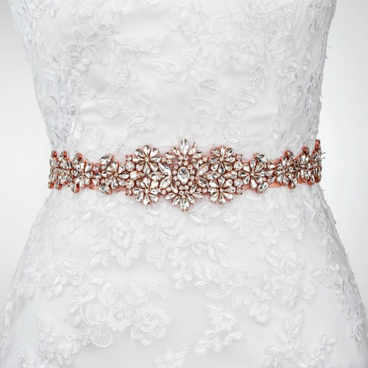 Pekný opasok s kamienkami a ružovým zlatom