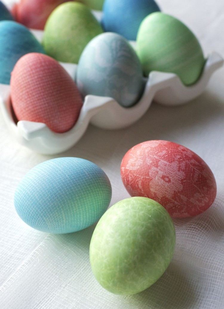 veľkonočné vajíčka-ozdoba-čipka-vzor-vytvorenie-dekorácie-nápad