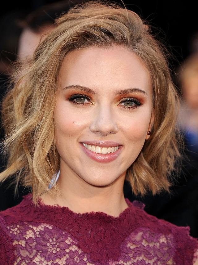 Scarlett-Johansson-hnedo-zlatý-make-up-model
