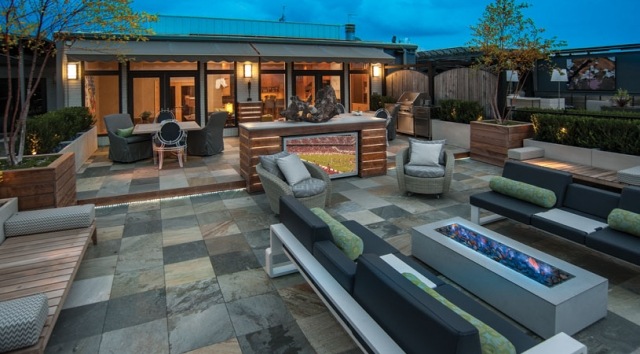 terasa večerné svetlo zodpovedajúce drevinám relax