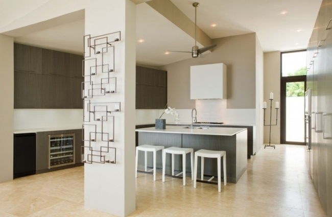 súkromný prázdninový dom anguilla kuchyňa corian pultové drevené fronty súkromná prázdninová vila kuchyňa corianové dosky z dreva