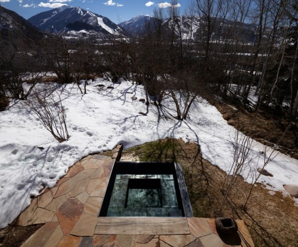 Rustikálna krajina lyžiarskej chaty Rustikálna krajina lyžiarskej chaty