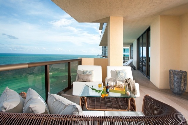 moderný dizajn fľaša kvety sklo veľa priestoru Moderný dizajnový balkón a terasa