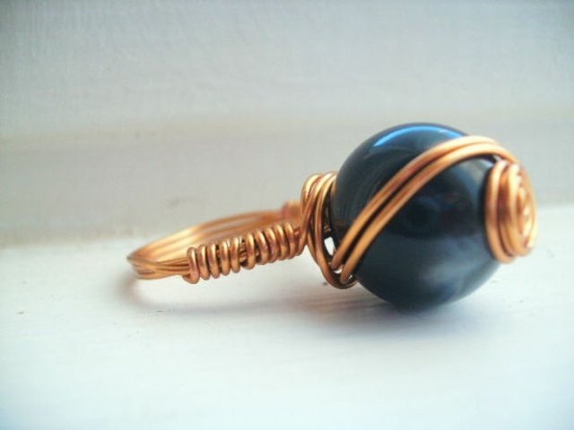 perlový drôtený šperkový prsteň