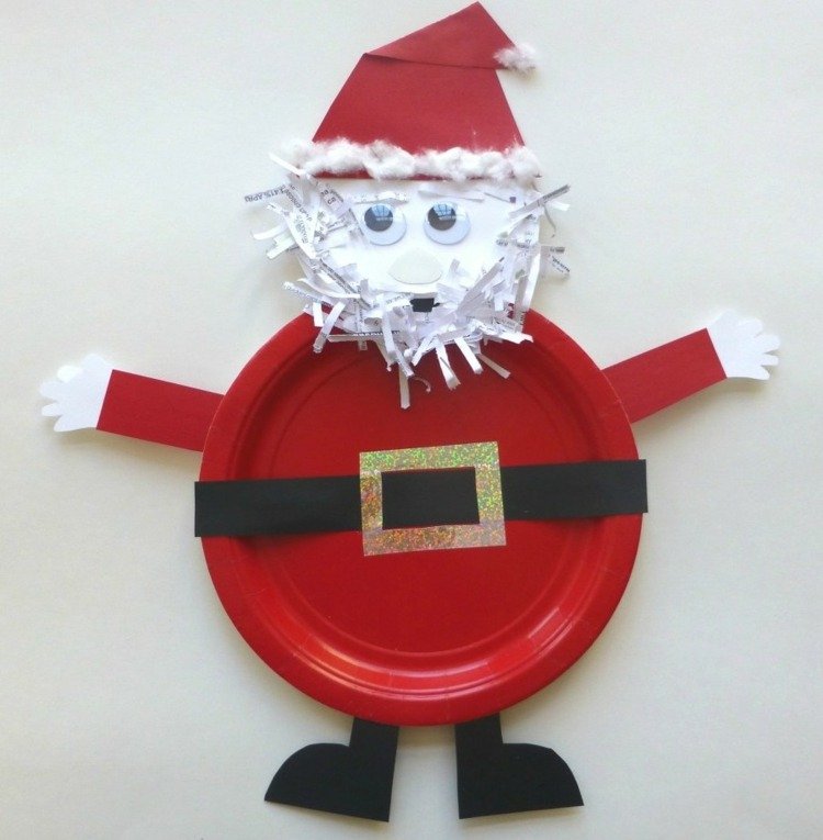 Zábavný Santa Claus, ktorý robí ručné práce s deťmi v červenej farbe nicholas drotár červený-papierové taniere-ľahké-deti-urob si sám
