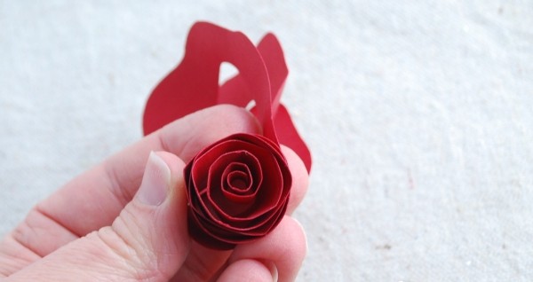 Pokyny-ruže-rolka-sám-drotár-nápad