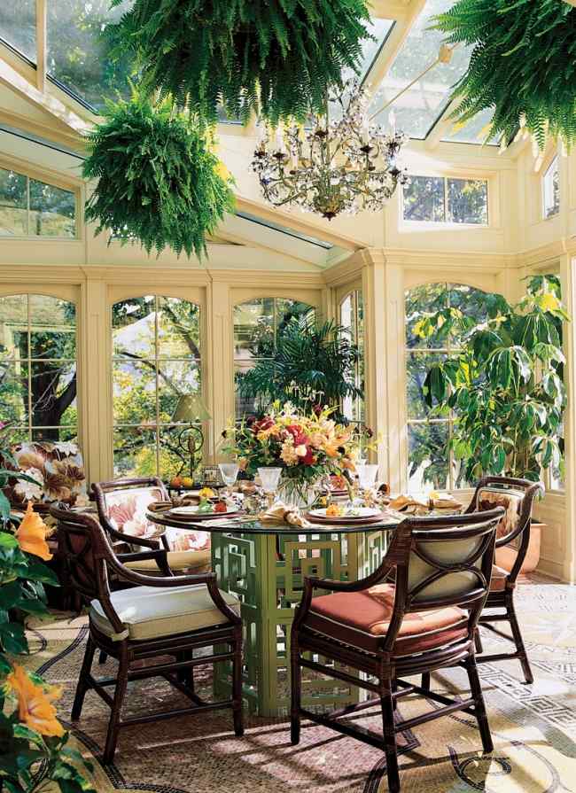 zimná záhrada postaviť závesný košík papradie jedálenský kút