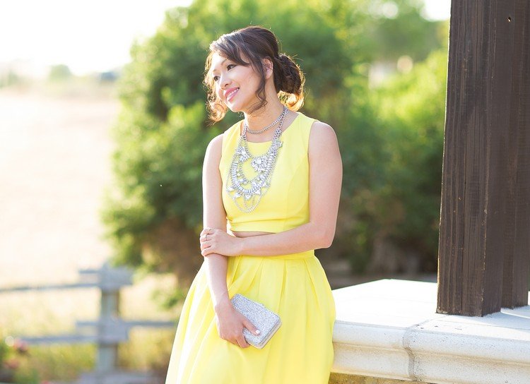 ležérne updos dámy svadobný hosť chignon