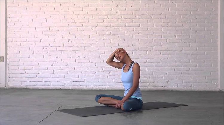 cviky na krk proti bolestiam krku napnutý krk uvoľniť svaly krku bolesť krčka maternice sedenie uvoľnenie