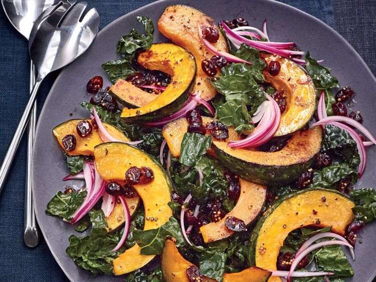 ľahké-zdravé-jesenné recepty-kale-kabocha-tekvicový šalát