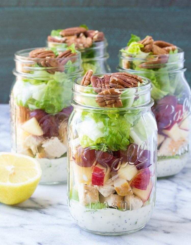 Pripravte-predjedlá-v-skle-veľký-šalát-v-skle