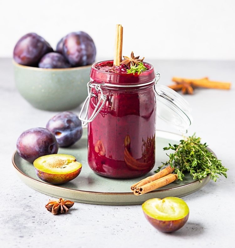 Recept na slivkový lekvár pikantný s cibuľou