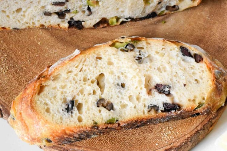 Tip na rýchly recept na olivový chlieb - pečený z pomalého hrnca