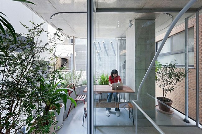 Domové sklenené balkónové obrazovky na ochranu súkromia Sklenené balkónové kvetináče na ochranu osobných údajov