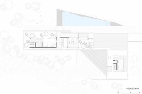 Rodinný dom kúpacie jazierko modrotlač v tvare L.