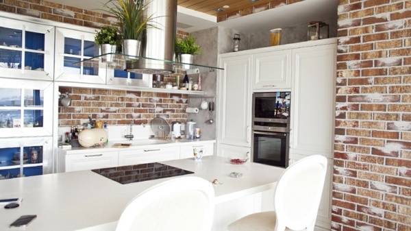 Varná doska s možnosťou dotykového displeja v kuchyni Tehlová stena-dekorácia-vstavaná-kuchyňa-spotrebiče